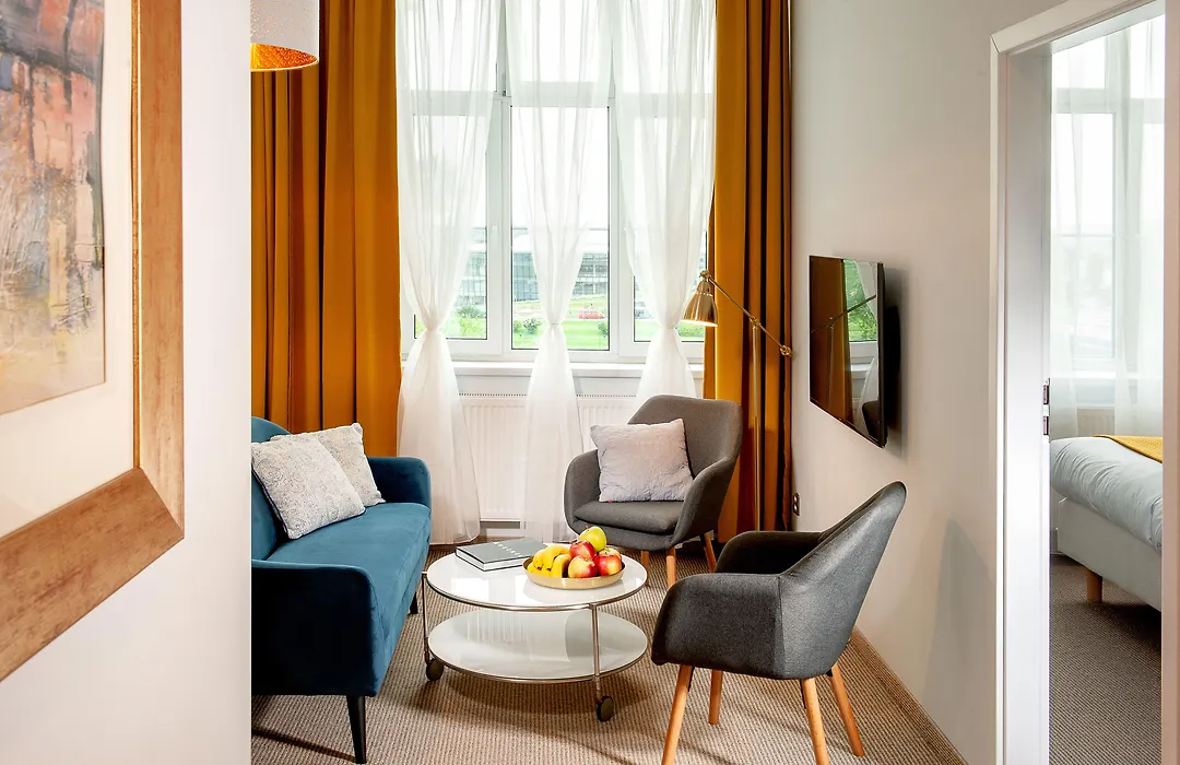 Holiday Suites Cracow-1