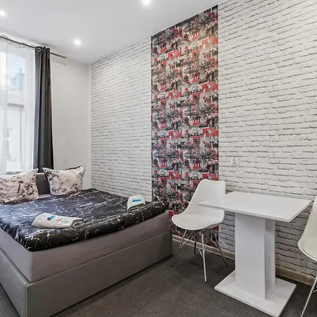 70S Guest Room-3
